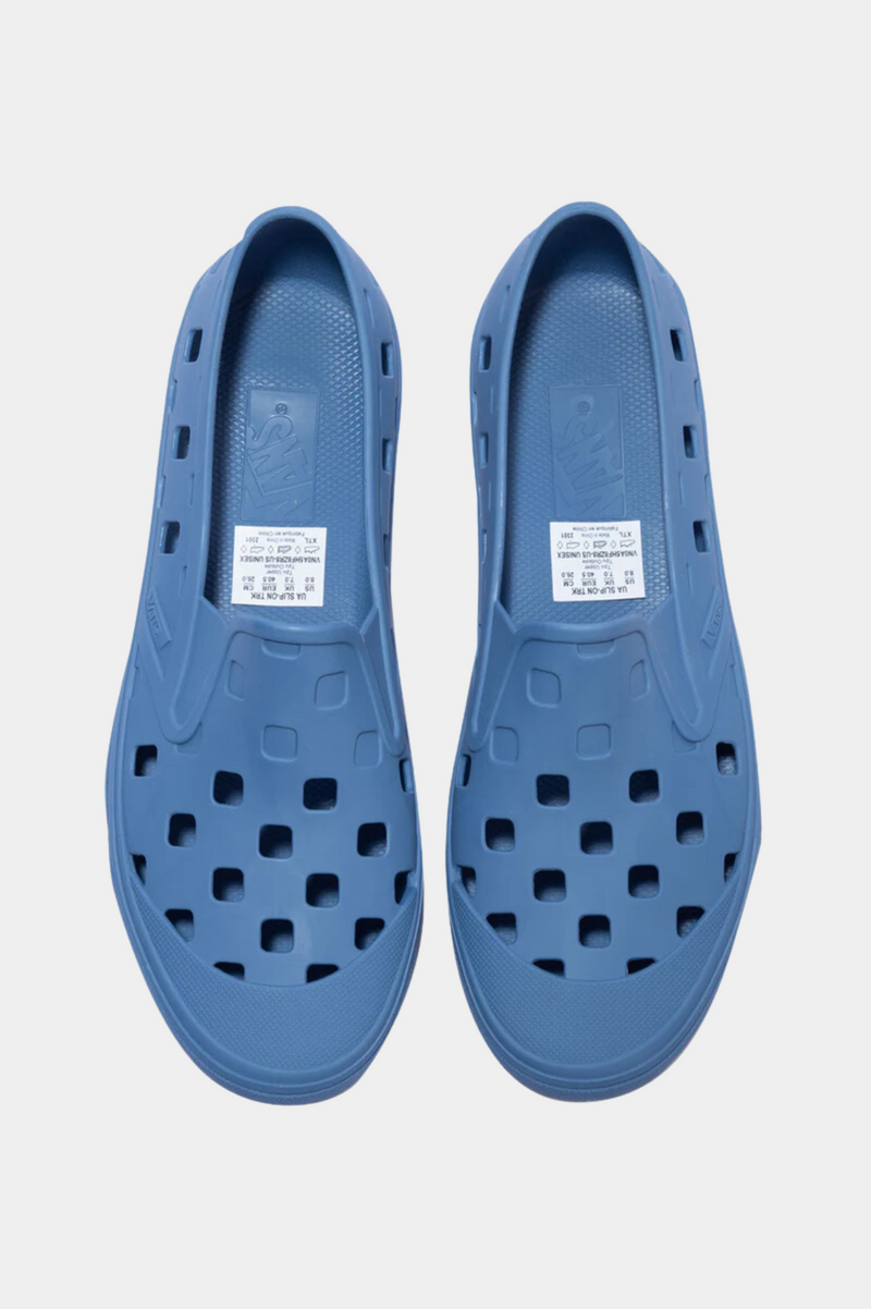 UA SLIP-ON TRK