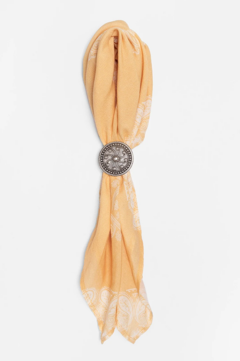 CONCHO SCARF ORNAMENT SILVER
