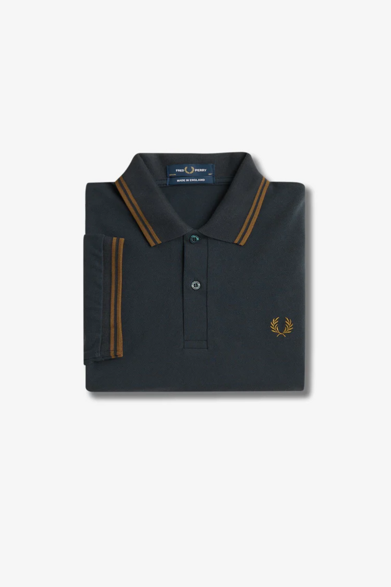 TWIN TIPPED FRED PERRY SHIRT