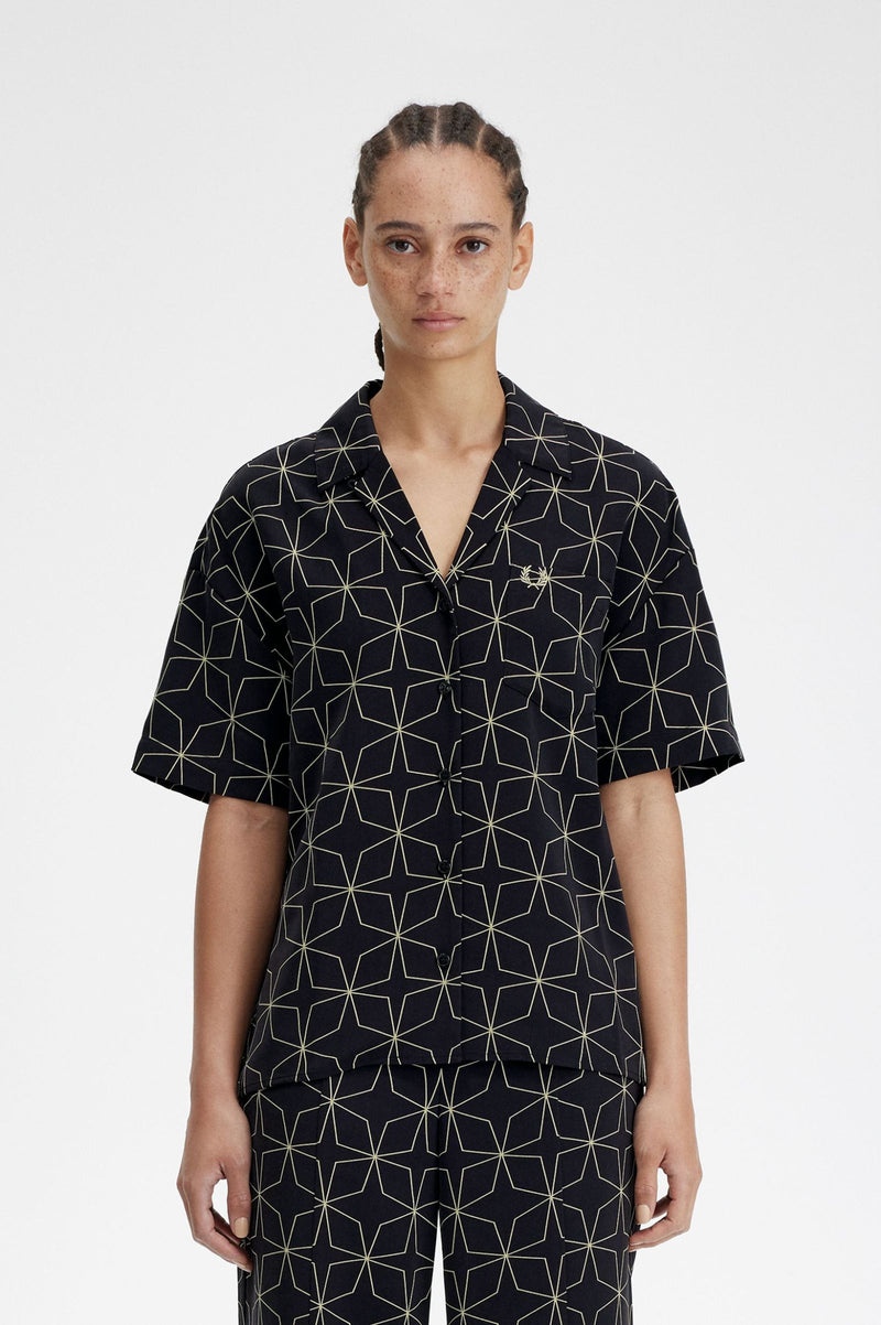 GEOMETRIC PRINT SHIRT