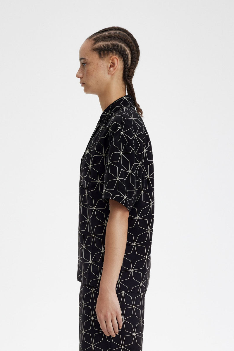 GEOMETRIC PRINT SHIRT