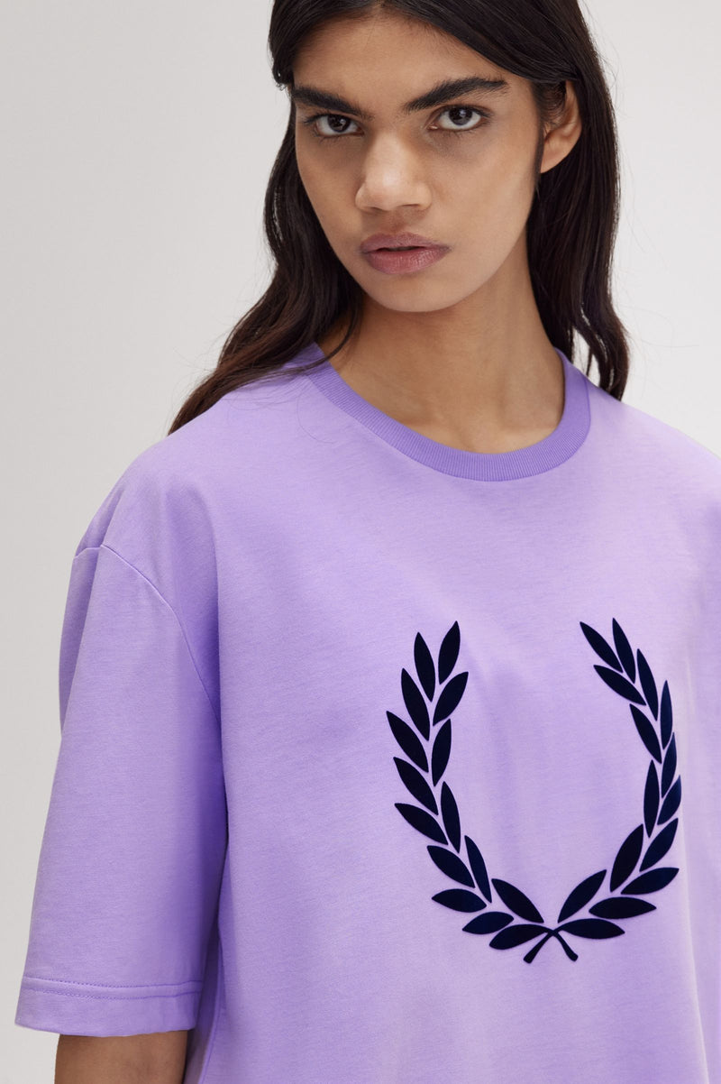 FLOCKED LAUREL WREATH T-SHIRT