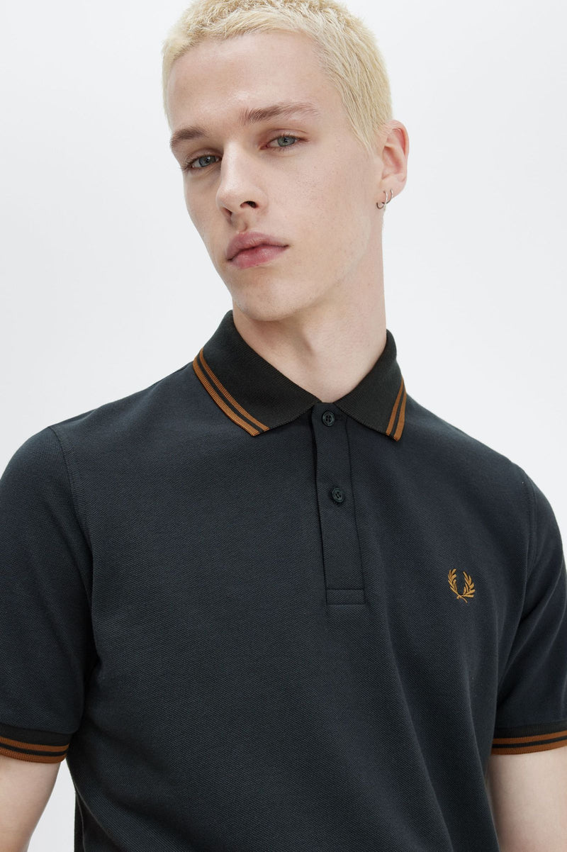 TWIN TIPPED FRED PERRY SHIRT