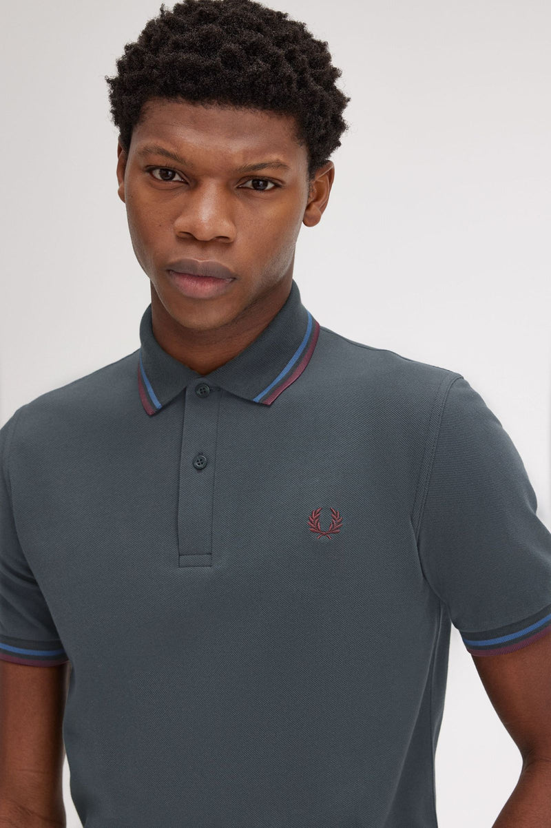 TWIN TIPPED FRED PERRY SHIRT