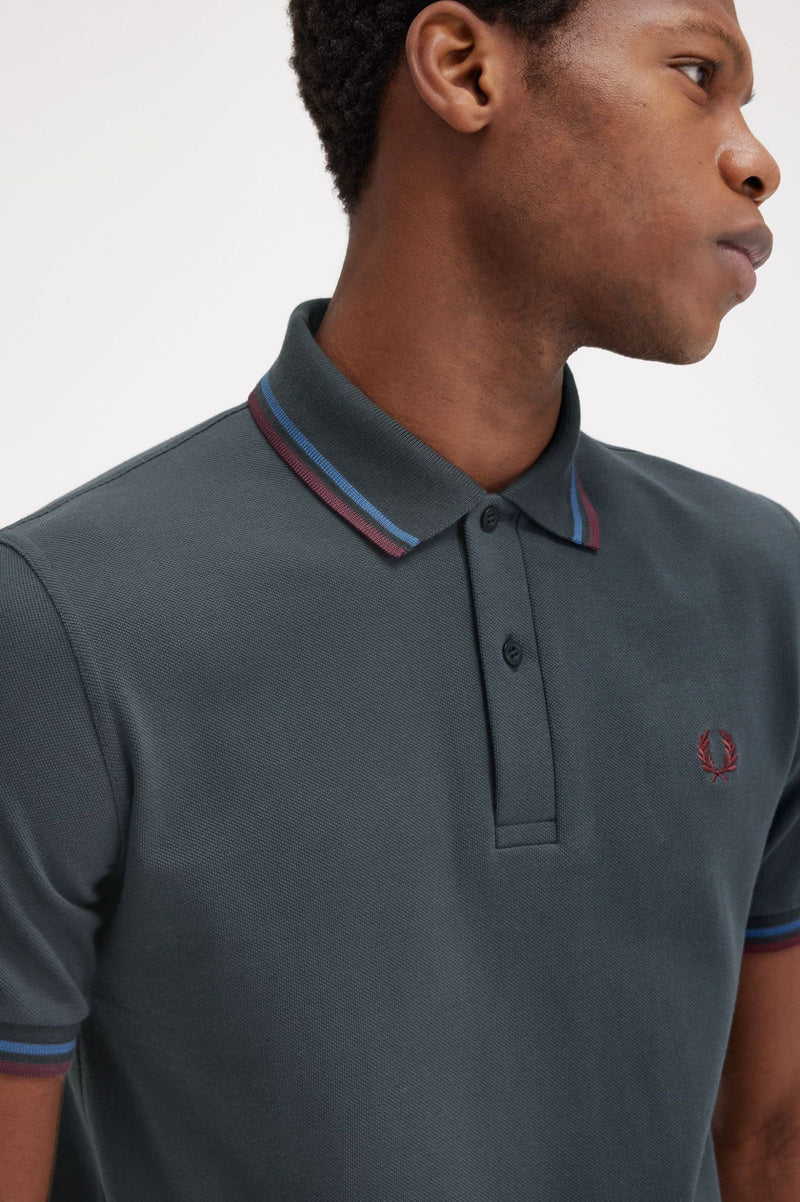 TWIN TIPPED FRED PERRY SHIRT