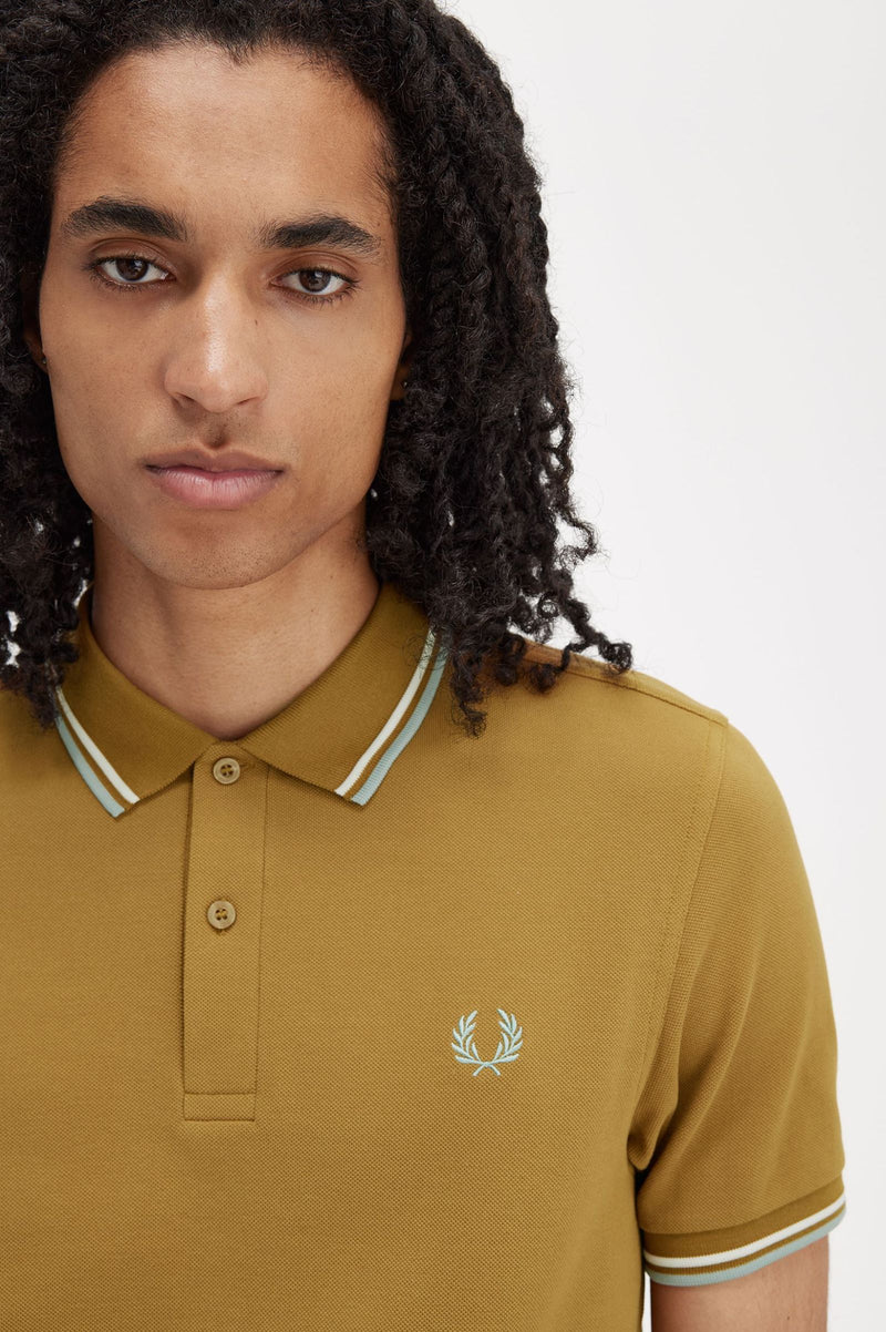 TWIN TIPPED FRED PERRY SHIRT