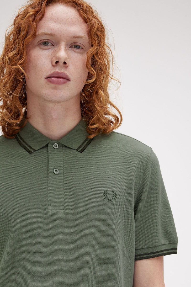 TWIN TIPPED FRED PERRY SHIRT