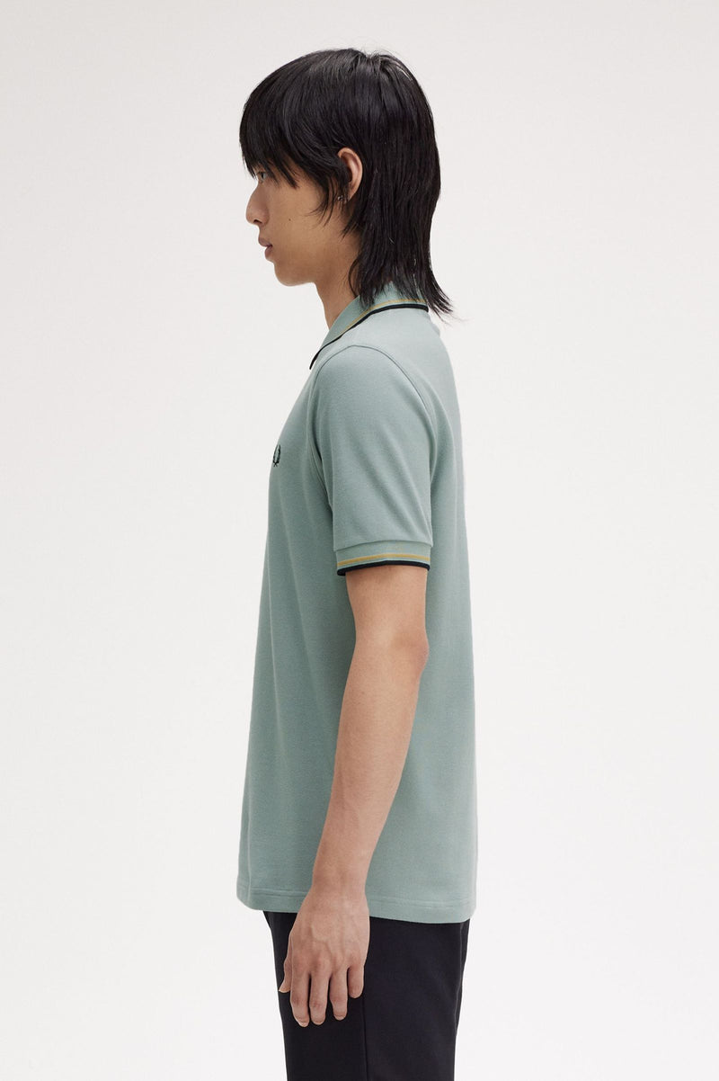 TWIN TIPPED FRED PERRY SHIRT