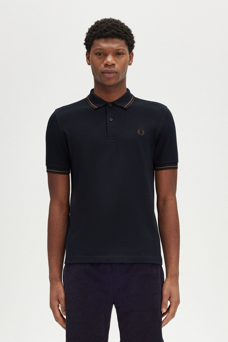 TWIN TIPPED FRED PERRY SHIRT