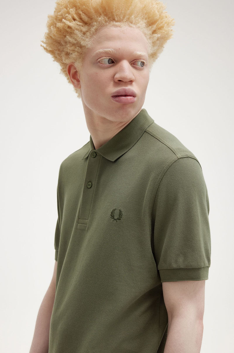 PLAIN FRED PERRY SHIRT