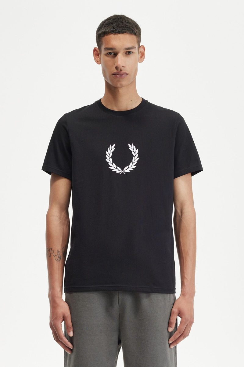 FLOCKED LAUREL WREATH GRA TEE