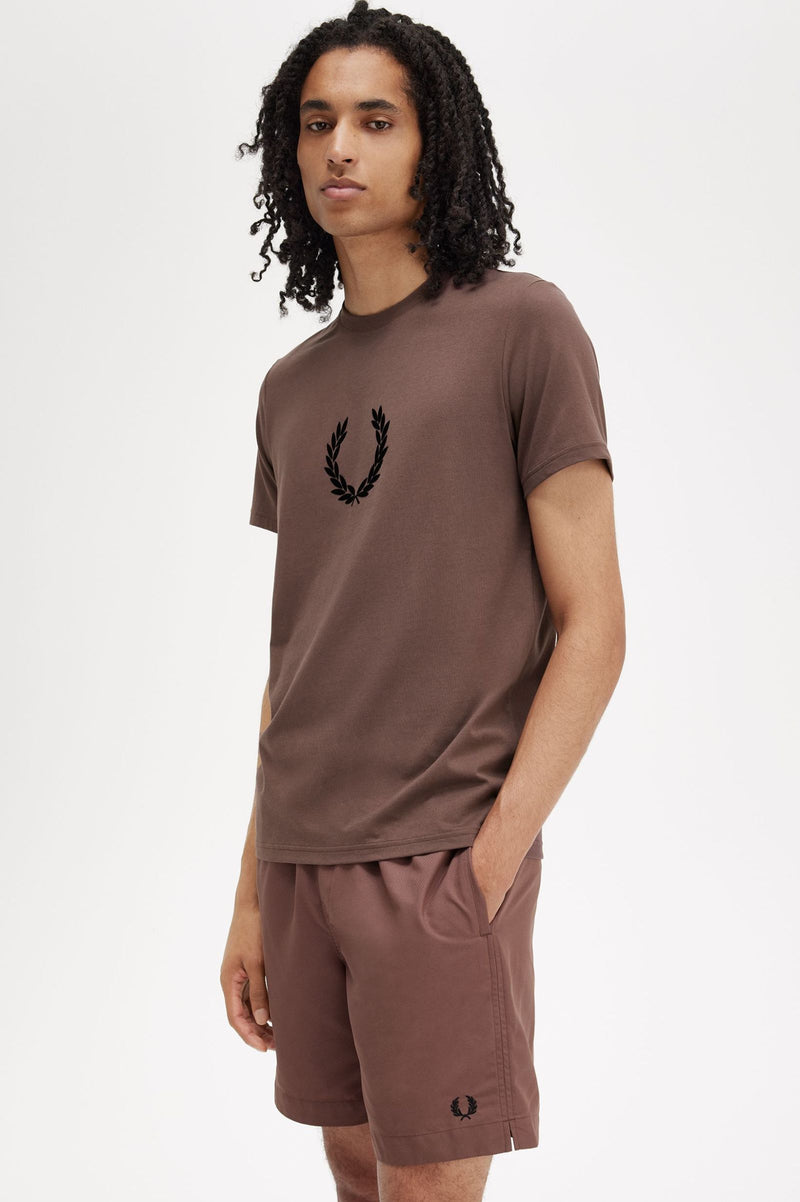 FLOCKED LAUREL WREATH GRA TEE