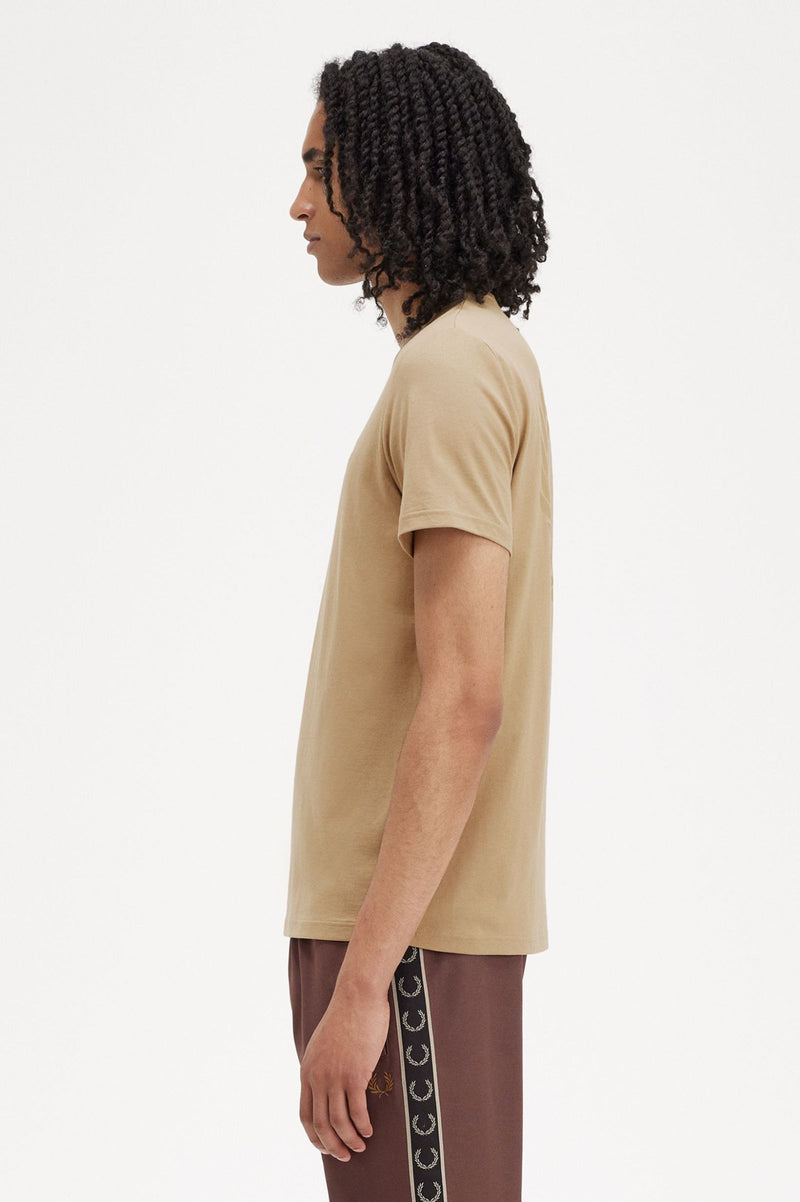 REAR POWDER LAUREL GRAPHIC TEE