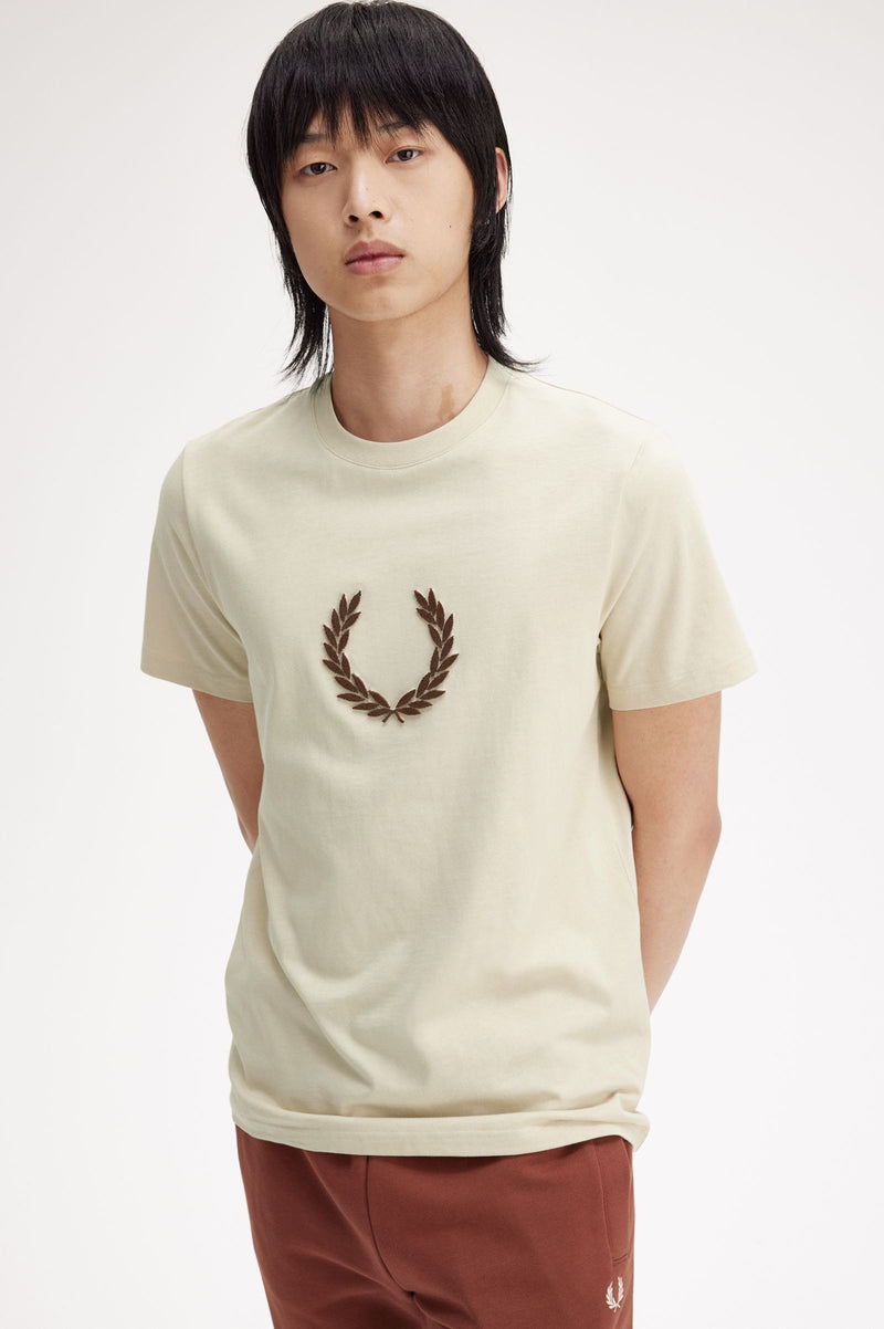 TEXTURED LAUREL WREATH T-SHIRT