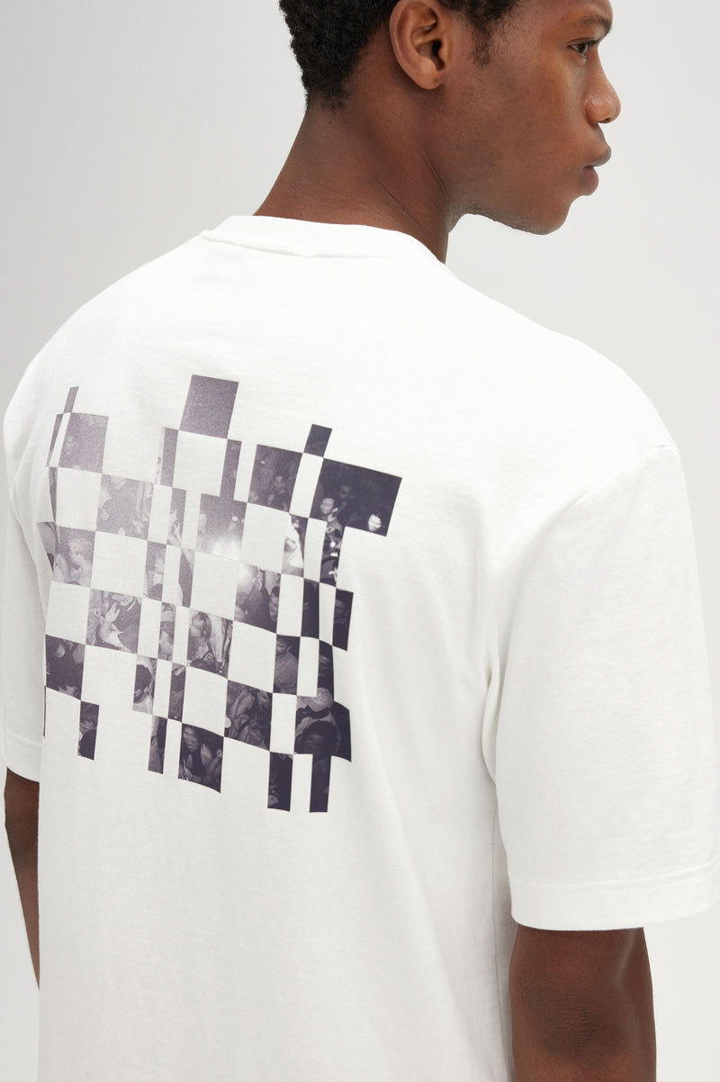 CROWD GRAPHIC T-SHIRT